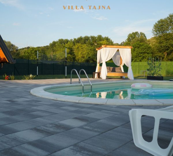 Vikendica u Brčkom, villa tajna